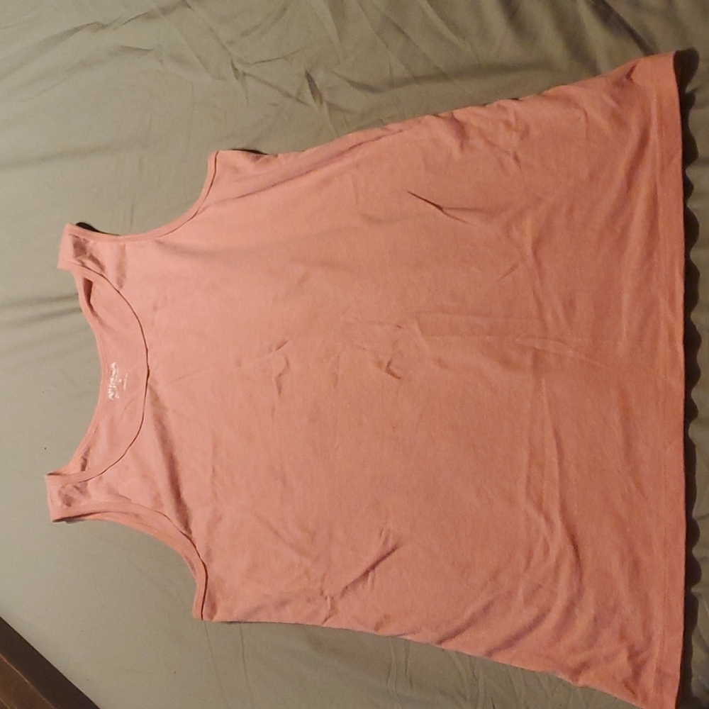 Size M tank top